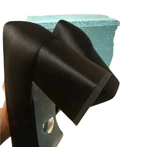 Betsey Johnson SB Lilly Fabric Closed Pointed Toe Classic,copy of MANOLO BLAHNIK - Picture 7 of 11